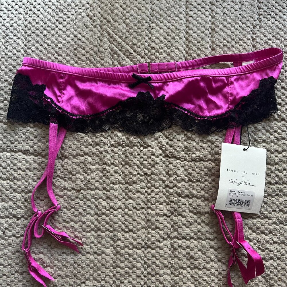 Fleur du Mal Hot Pink Silk Women's Garter Belt - Size L/4